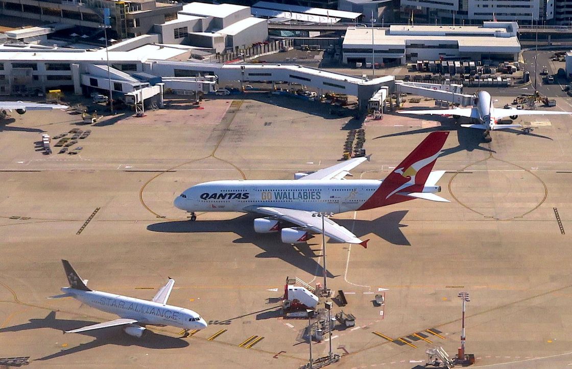 Aerolínea australiana Qantas da licencia a 2,500 empleados por coronavirus
