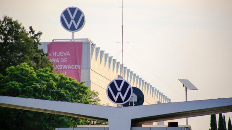 Afina Sindicato de la VW demanda de aumento salarial para 2023 