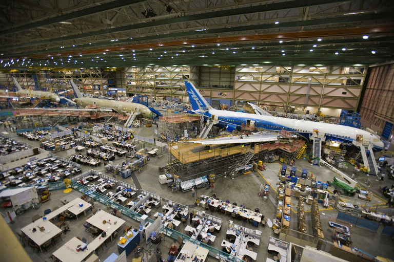Anuncia Boeing despidos masivos 