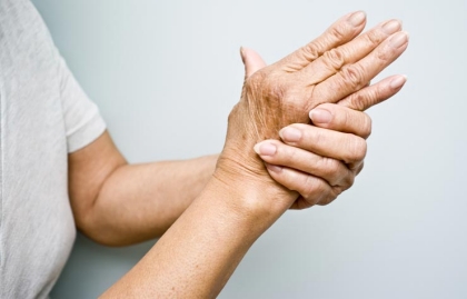 Artritis, efecto secundario de medicamentos para el cáncer