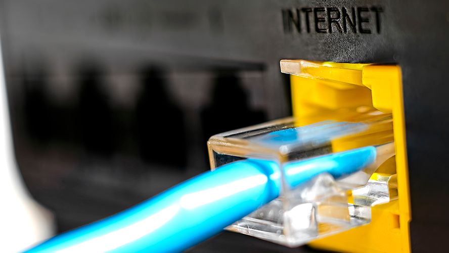 Conectar a 50 millones que no tienen internet, prioridad de AMLO en telecom