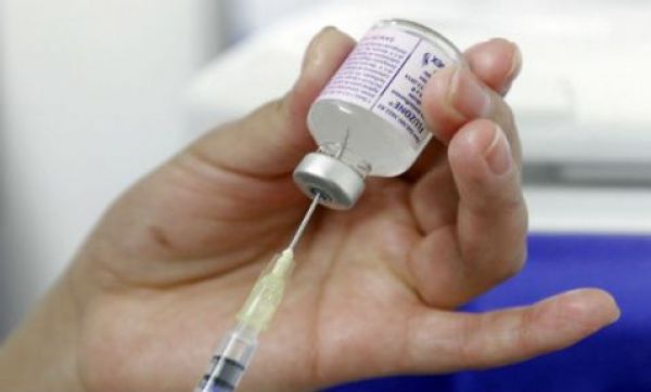 Desabasto de vacuna contra hepatitis B afecta a siete delegaciones del IMSS