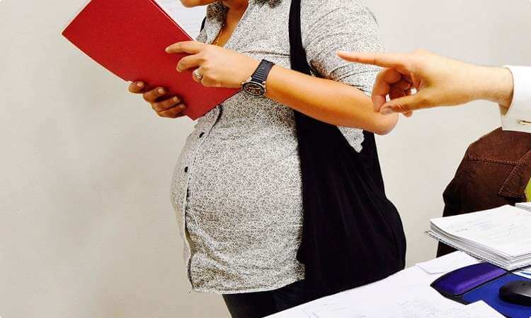 Despido de embarazada debe juzgarse con perspectiva de género: SCJN