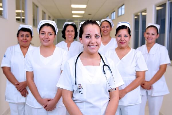 Enfermeras del sector salud accederán a programas sociales