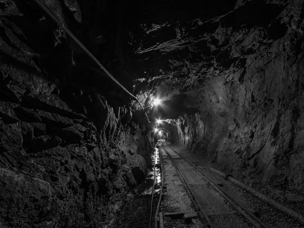 Logran mineros de Real del Monte alza salarial del 8%