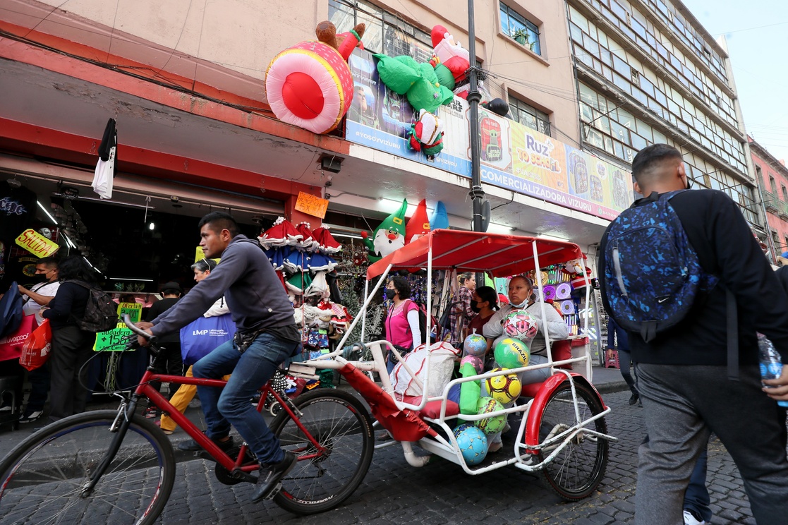 Mexicanos destinan ⅓ de sus ingresos a festividades religiosas: UNAM