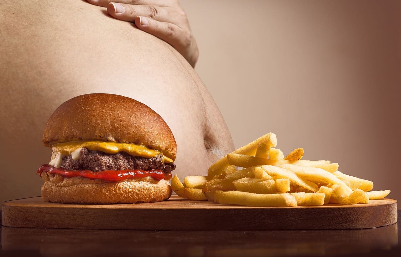 Obesidad sacaría a 2.4 millones de trabajadores al año en México: OCDE 