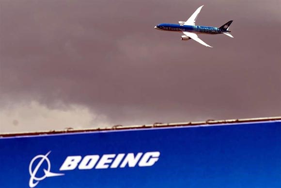 Prevé Boeing recortar otros 7 mil empleos