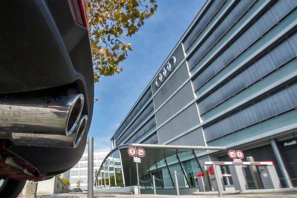 Retrasa Audi producción y da licencia a 10 mil