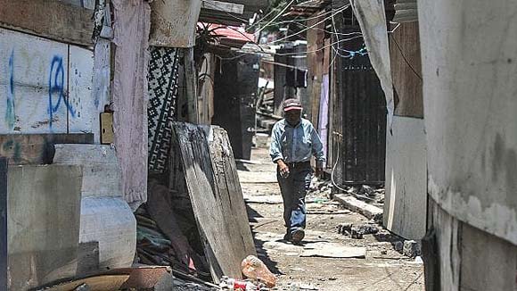 Si economía cae 7%, México tendrá 12 millones de nuevos pobres: BBVA