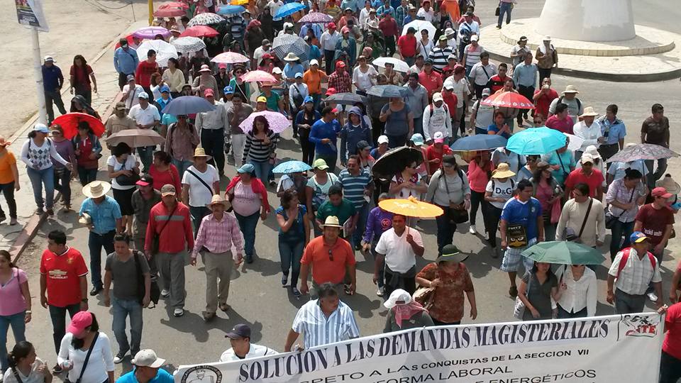 Tensión por segundo día de plantón de la CNTE en Chiapas