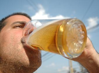Consumo de cerveza,  ¿anticancerígeno? 