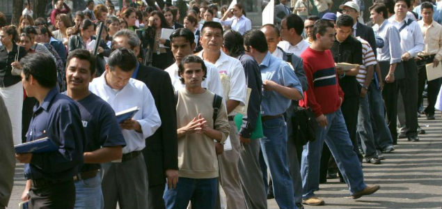 "Doblega" desempleo a 1.7 millones en AL en 2015 