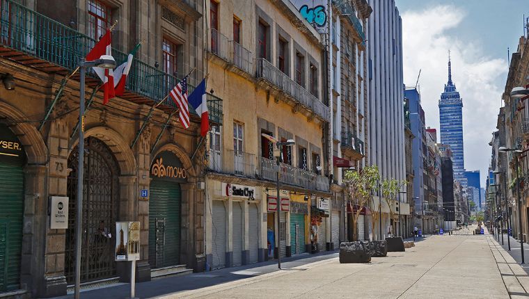 Economía mexicana, con tendencia a "severa crisis" si no se emprende programa económico emergente: Suárez Dávila