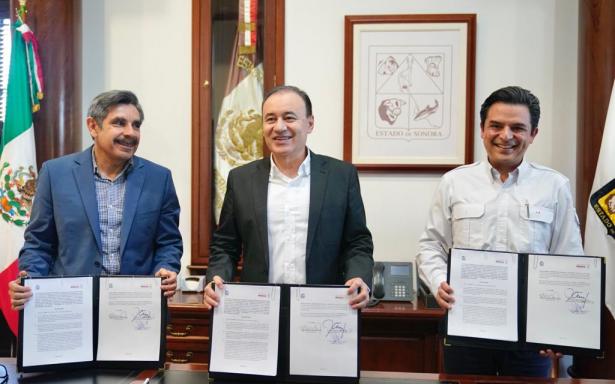 Firman convenio para abatir rezago de médicos especialistas del IMSS en Sonora 