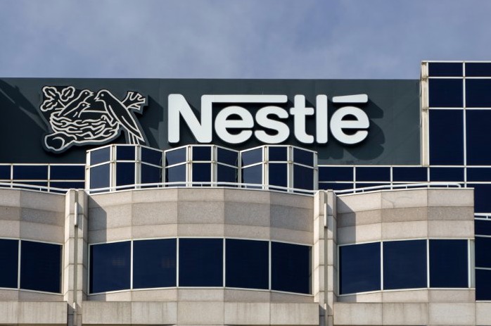 Nestlé abrirá puertas a 'becarios' de AMLO