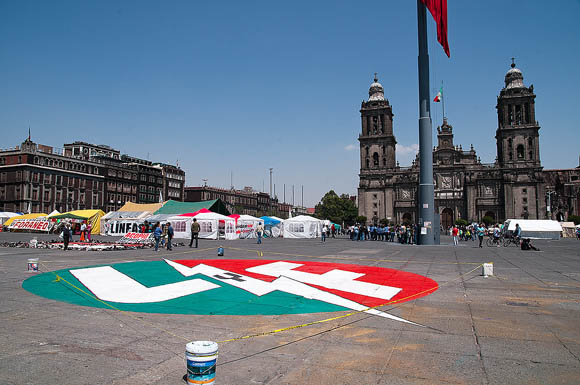 SME protesta en Zócalo capitalino, a 11 años de extinción de Luz y Fuerza