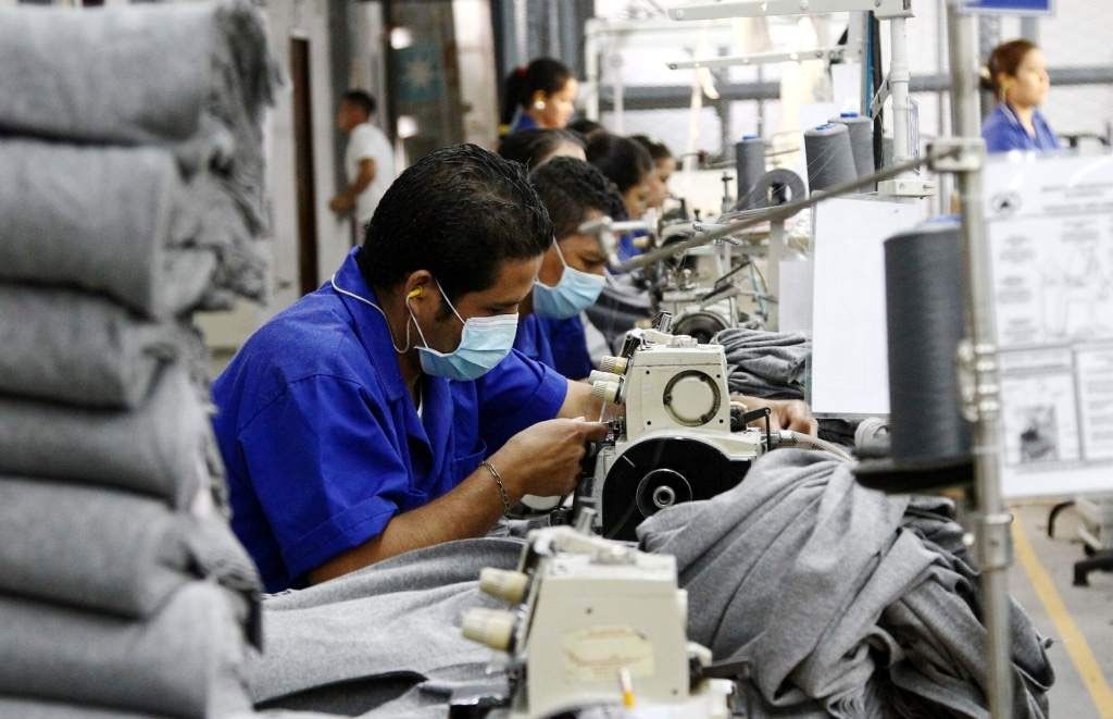 Sube empleo manufacturero 0.46%